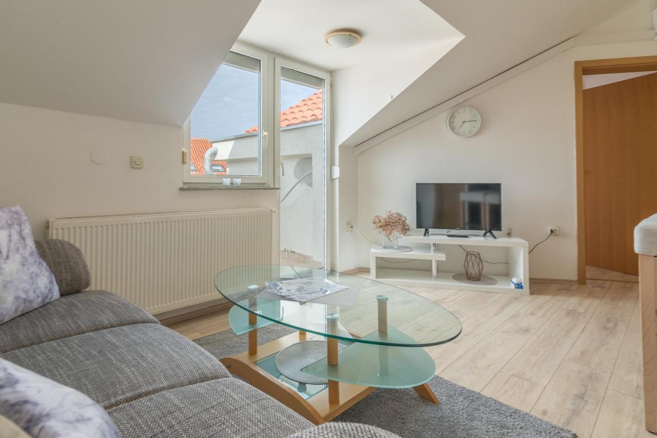 Apartmani Monika Zadar Zewnętrze zdjęcie